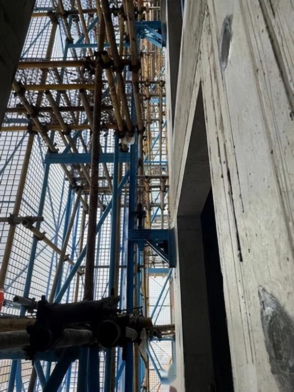 2020年施工現(xiàn)場升降機(jī)與附著式升降腳手架商品信息綜述