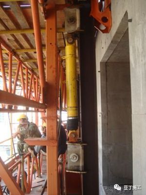 附著式升降腳手架系統(tǒng)詳解 結(jié)構(gòu)、原理與安全要點