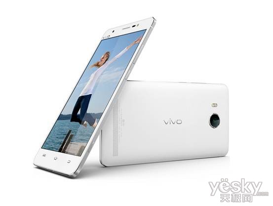 vivo雙子星Xshot & Xplay3S亮相2015MWC 通訊技術的影像與影音雙突破
